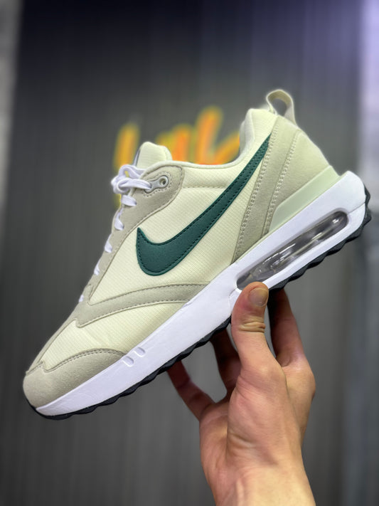 Nike Air Max Dawn